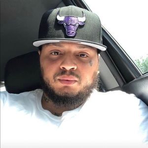 Meet your Posher, Dennis